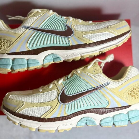 Nike Air Zoom Vomero 5 Team Gold Seafoam Size 12 - | **NEW** - Picture 7 of 11